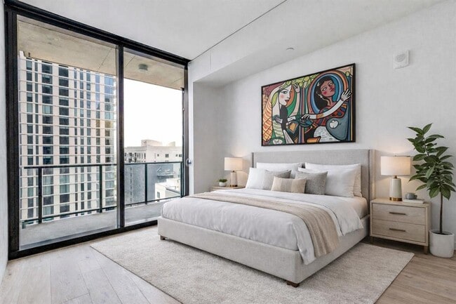 Building Photo - 610 Davis St Unit 2003