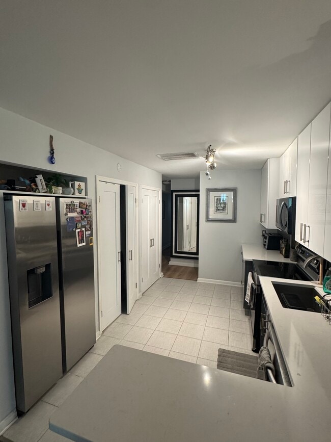 Building Photo - 2827 13th St NW Unit 2