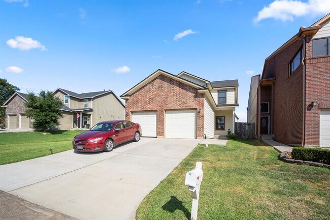 Photo - 270 Capetown Way