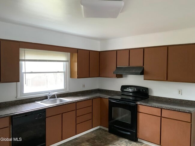 Photo - 11-21-21 Ashdown Rd Unit 15C