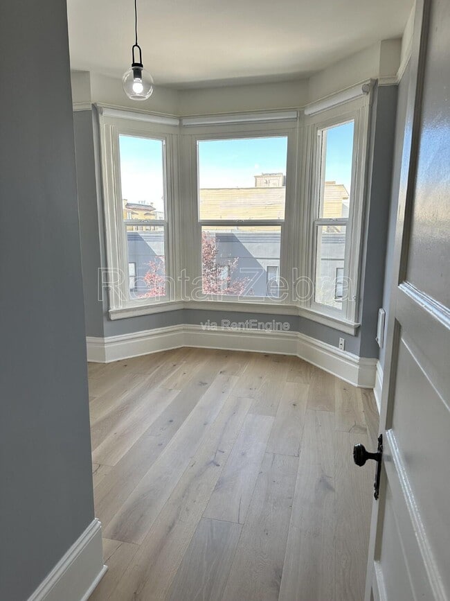 Photo - 1604 Jones St