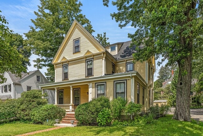 Photo - 65 Church St