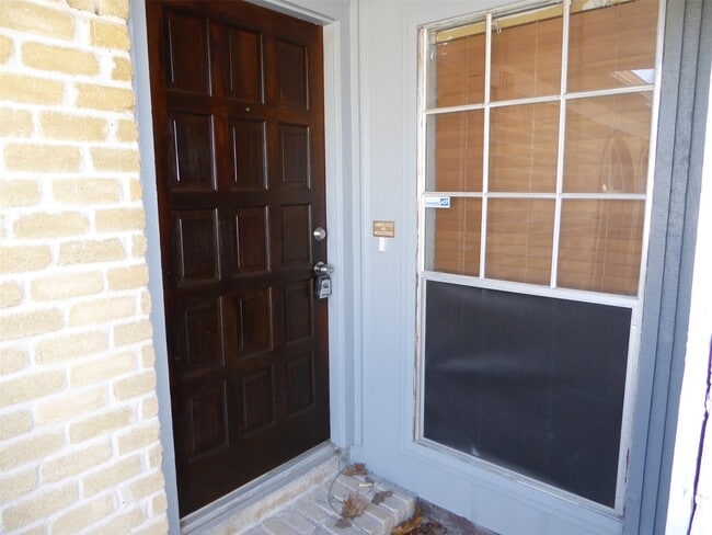 Photo - 2911 Mariner Dr