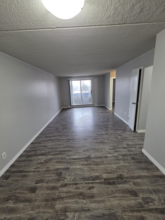 Building Photo - 251 Erb St. W Unit #14