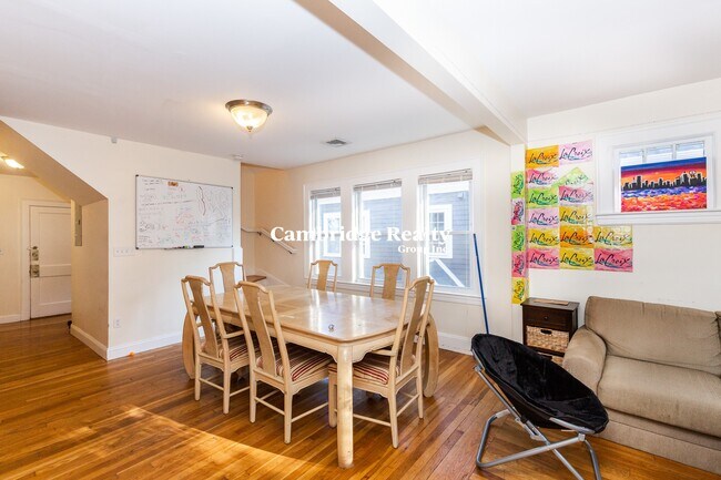Photo - 186 Calumet St Unit T