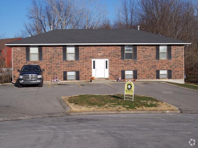 Building Photo - 807 Foster Ln Unit D Rental