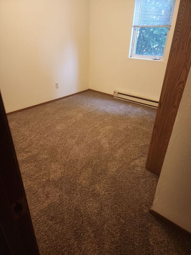 Photo - Spacious 2 Bedroom Apartment in Montgomery – $975.00/month Unidad T1