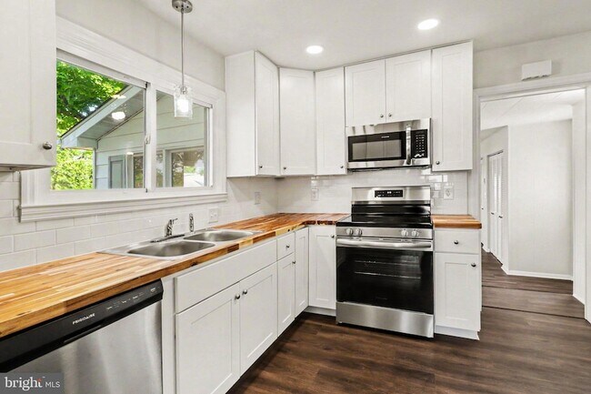 Photo - 105 Oak Hill Dr