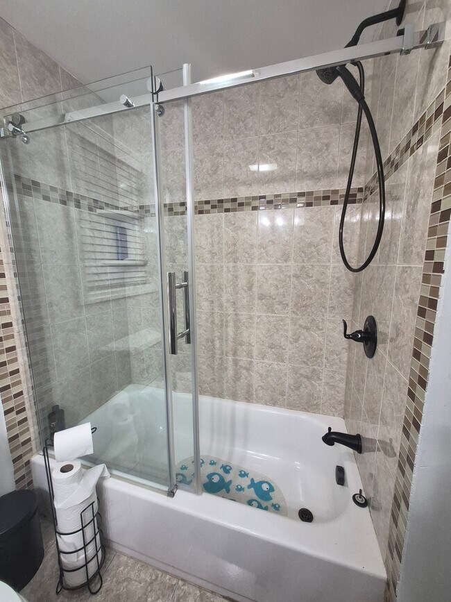 Photo - 11 Oakwood Terrace