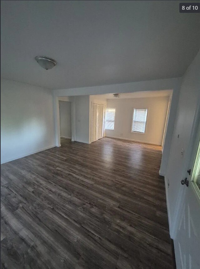 Building Photo - 240 Springfield St Unit 2nd floor
