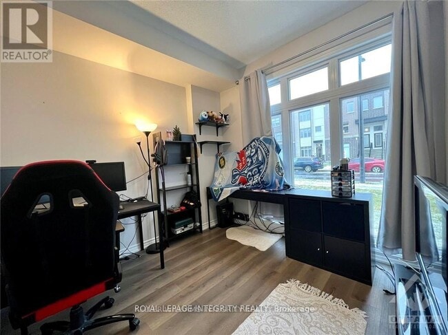 Photo - 917 Moses Tennisco St