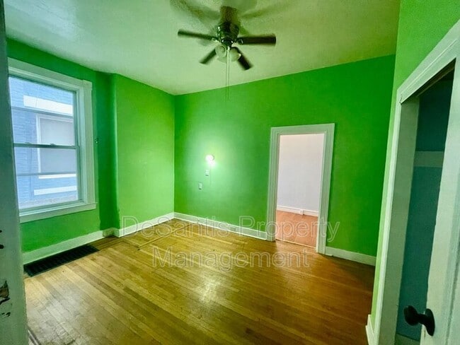 Photo - 5498 Hayes St Unit #1