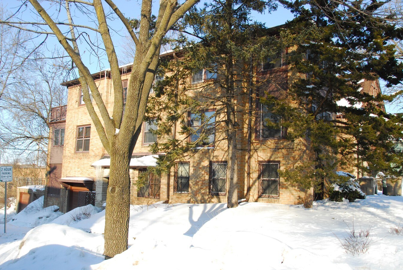 Photo - 2140 Kendall Ave