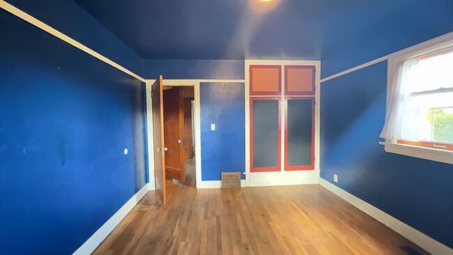Photo - Pre-Leasing for August - 8Bed/2Bath House