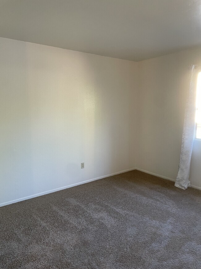 Photo - 1810 E Blacklidge Dr