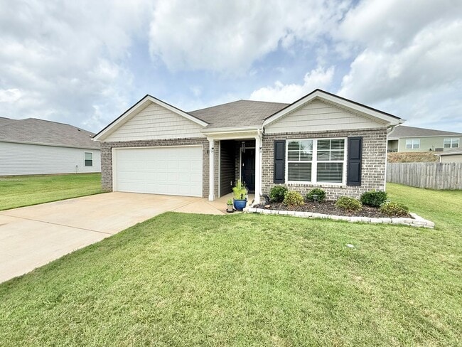 Building Photo - 117 Crescent Cir