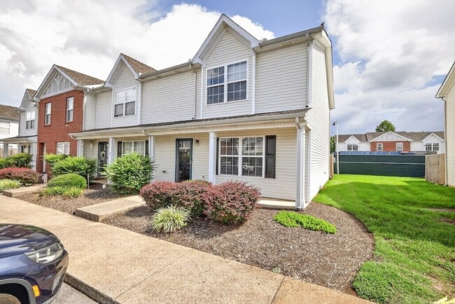 407 Arapaho Dr