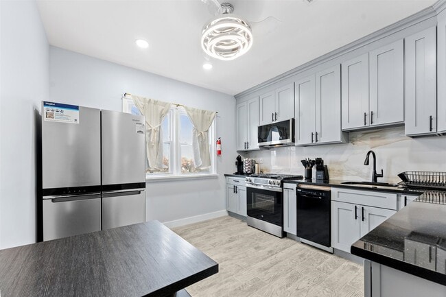 Photo - 23 Obrien Ct Unit 2nd Floor