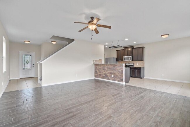 1445 Treeta Trail