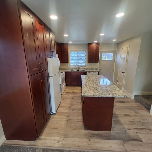 Photo - 4401 S 27th St