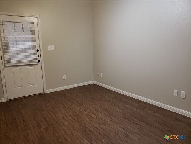 Building Photo - 165 S Guadalupe St Unit 221