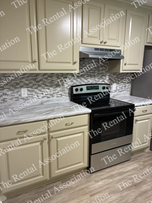 Photo - 396 Rowland Rd