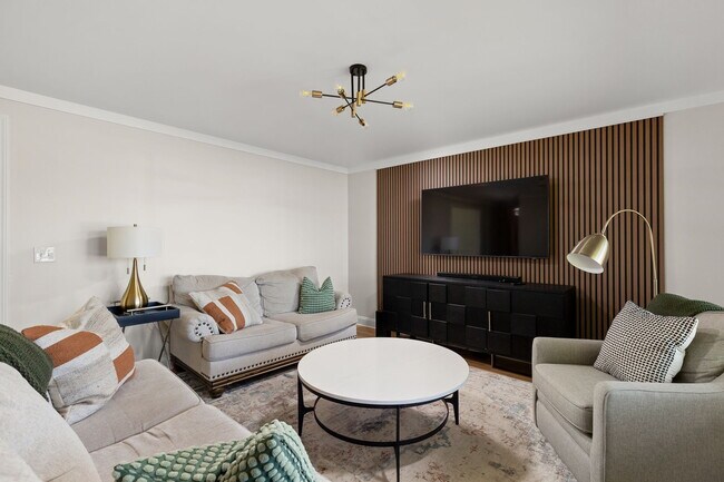 Photo - 10605 Penn Dr