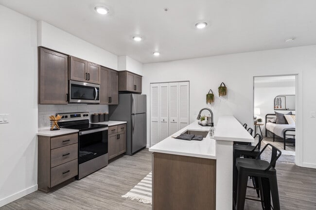 The Oliveen apartments — community photo