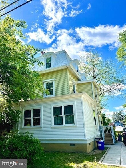 Building Photo - 102 Myrtle Ave Rental