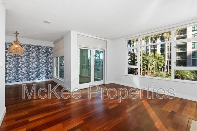 Building Photo - 1199 Pacific Hwy Unit #201