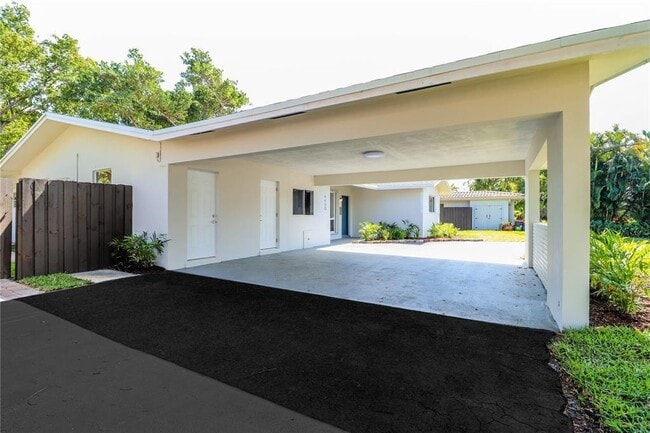 Photo - 4460 NE 13th Ter