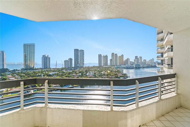 Photo - 19101 NE 36th Pl Unidad 2109