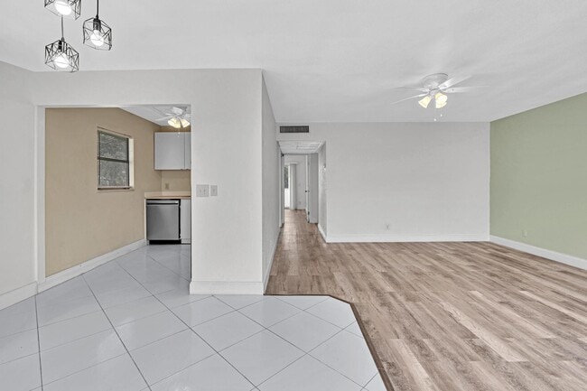 365 Flanders Dr Unit H