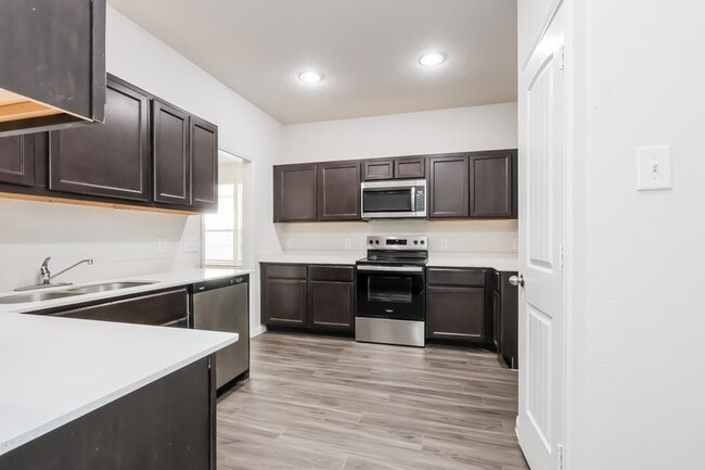 Photo - 3619 Spy Glass Hill Dr