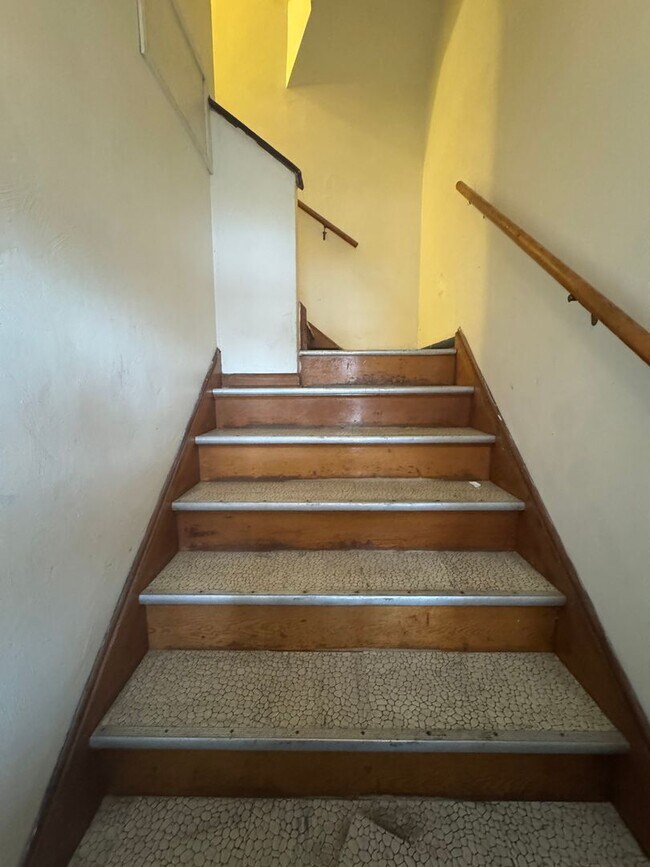 Photo - 212 N Highland Ave Unit #4