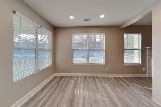 Photo - 1210 Port Royal Ct