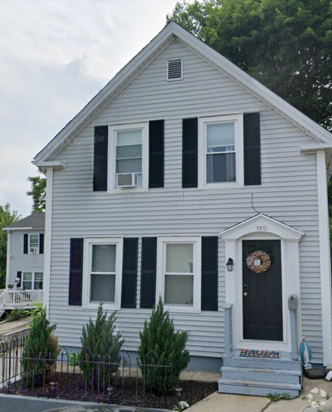 Front steps have been replaced and are new - 19D Sigourney St Rental