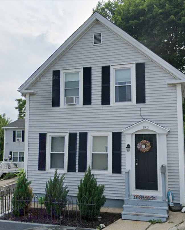Front steps have been replaced and are new - 19D Sigourney St House