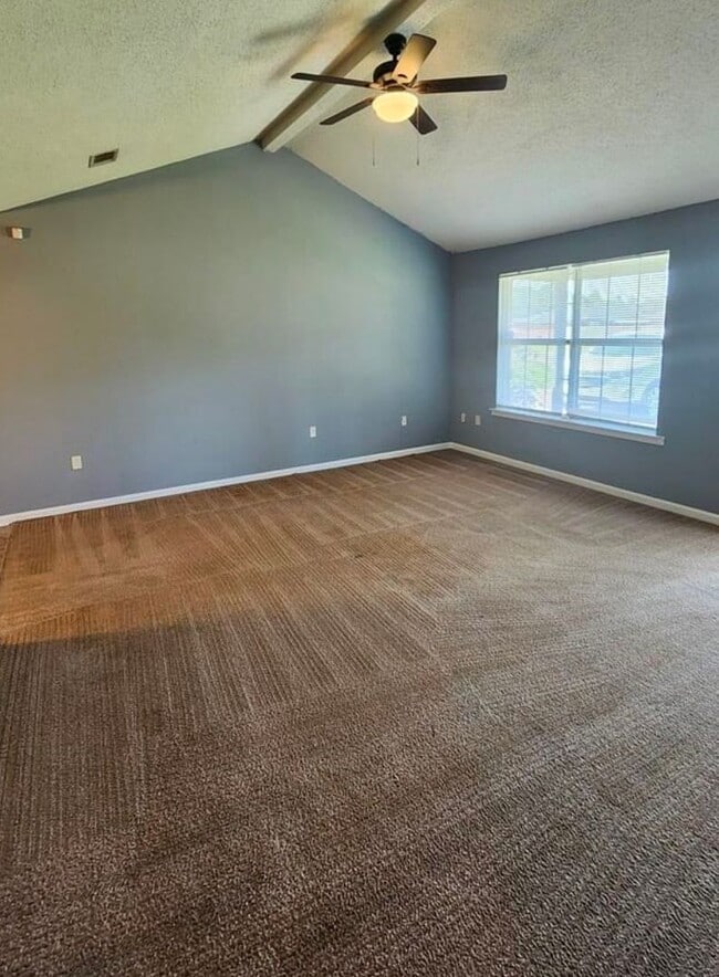1302 Loblolly Dr