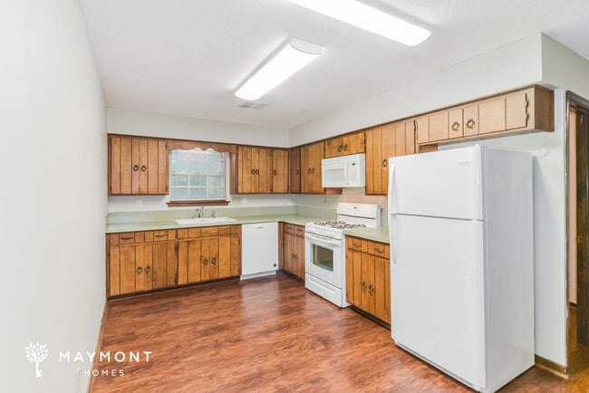 Photo - 721 Ledyard Pl