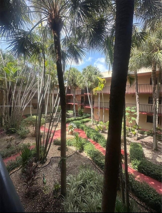 Building Photo - 10845 SW 112th Ave Unit 204