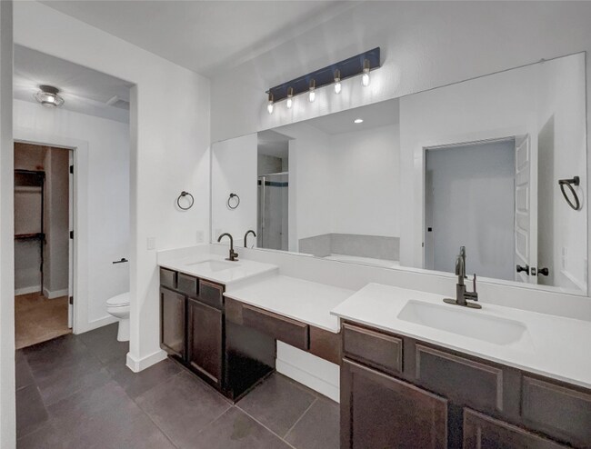 Photo - 7104 Brick Slope Path