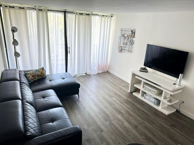 Photo - 3101 N Country Club Dr Unit 506