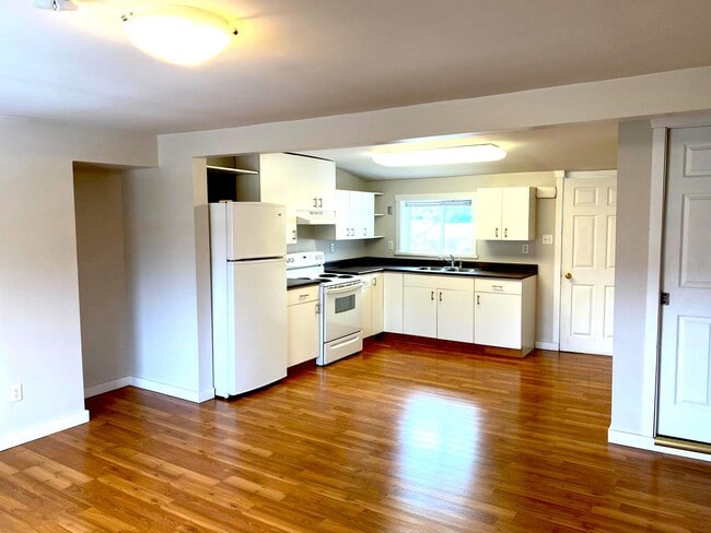 Photo - 4739 Davis Ave