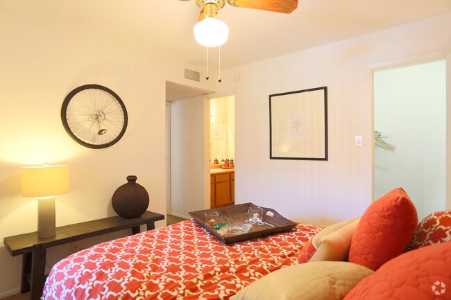 Arrowhead Pointe