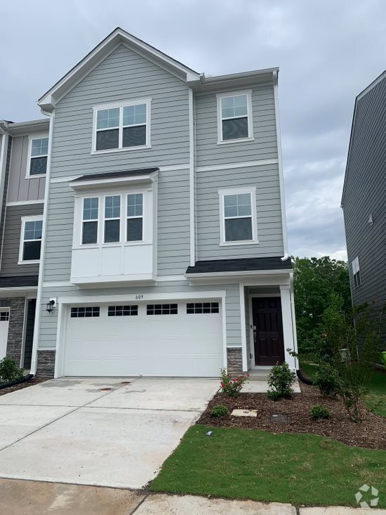Building Photo - 609 Tova Fls Dr Rental