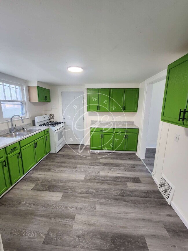 Photo - Section 8 Welcome! Spacious 3 bed /1.5 bath 2 story home with