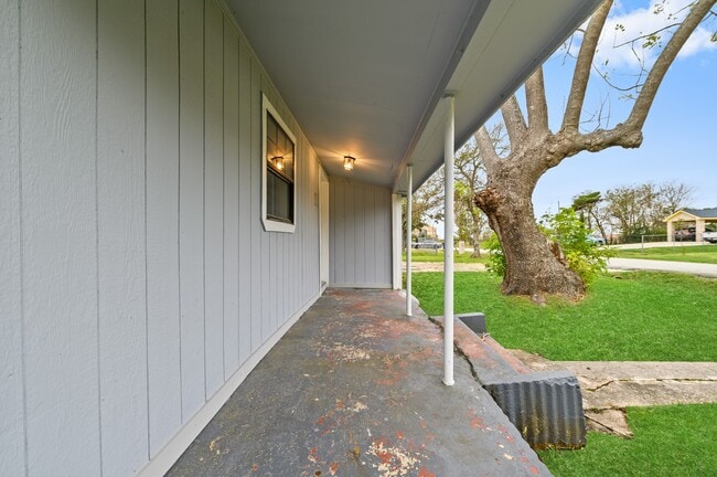 Photo - 3421 3rd Ave N