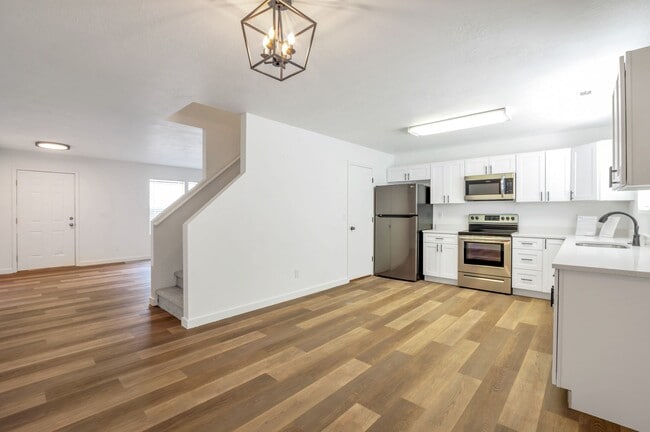 Photo - Newly Updated Pet Friendly 3 Bed - 2 Bath ...