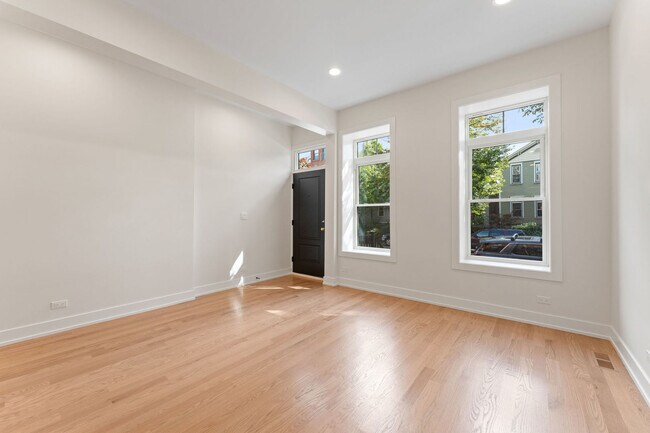 Photo - 1954 N Sheffield Ave Unit 1